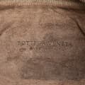 Miniatyrbild 5 av 10: Pre-owned Bottega Veneta Intrecciato Trimmed Metallic Leather Crossbody Gold