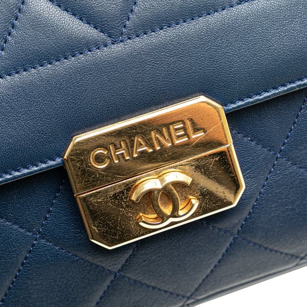 Pre-owned Chanel Large Lambskin Chic With Me Flap Blue