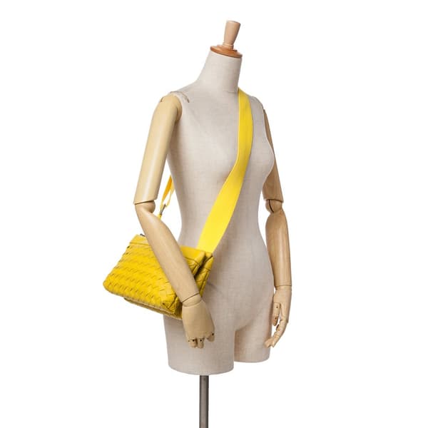 Pre-owned Bottega Veneta Nappa Intrecciato Duo Crossbody Yellow