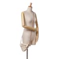 Miniatyrbillede 10 af 10: Pre-owned Celine Coated Canvas Triomphe Triangle Crossbody White