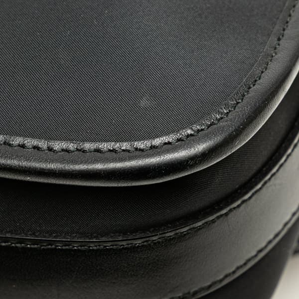 Pre-owned Burberry Nylon Crossbody Black