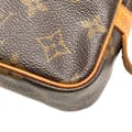Miniatyrbild 9 av 9: Pre-owned Louis Vuitton Monogram Pochette Marly Bandouliere Brown