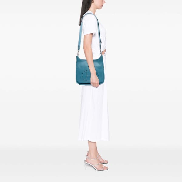 Pre-owned Hermès Clemence Evelyne III P Blue