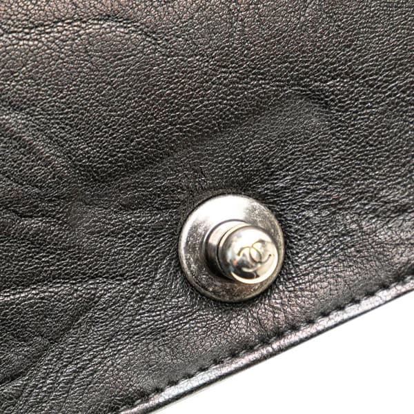 Pre-owned Chanel Old Medium Quilted Crumpled Calfskin Studded Boy Flap Black