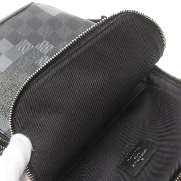 Pre-owned Louis Vuitton Damier Graphite Pixel Avenue Sling Black