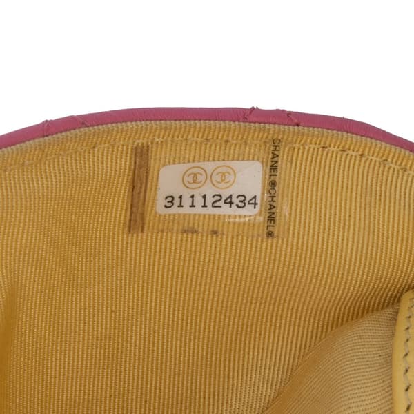 Pre-owned Chanel CC Quilted Lambskin Sunglasses Case with Chain Pink