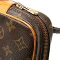 Miniatyrbild 9 av 10: Pre-owned Louis Vuitton Monogram Pochette Marly Bandouliere Brown