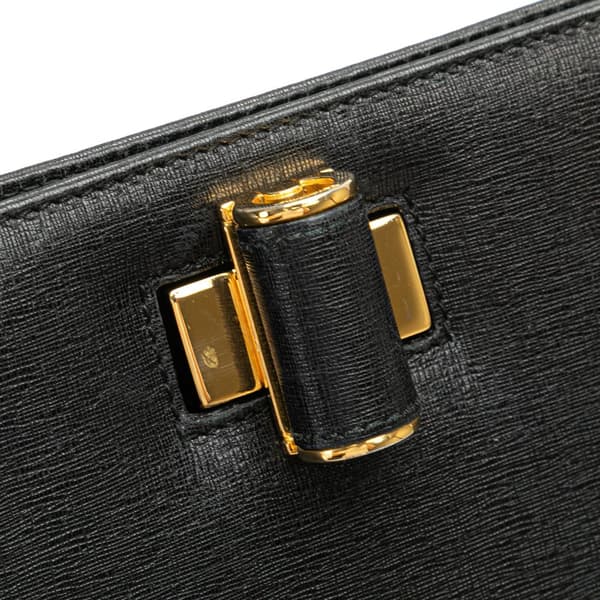 Pre-owned Ferragamo Leather Turnlock Chain Crossbody Black