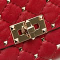 Miniatyrbild 7 av 10: Pre-owned Valentino Leather Rockstud Spike Wallet on Chain Red
