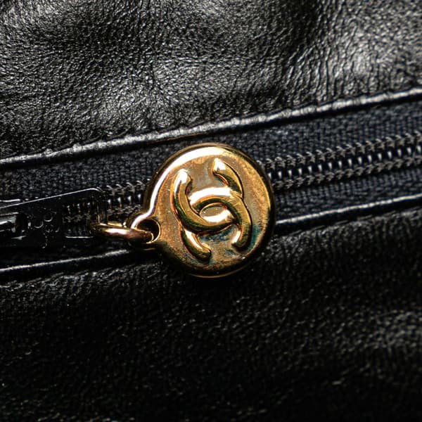 Pre-owned Chanel CC Quilted Caviar Camera Bag Green