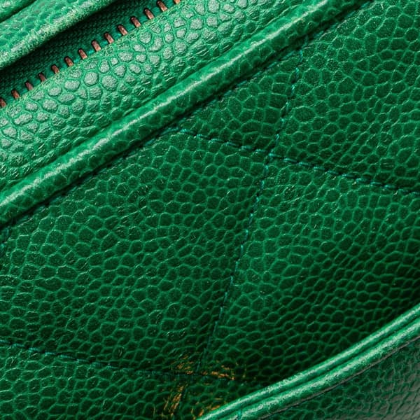 Pre-owned Chanel CC Quilted Caviar Camera Bag Green