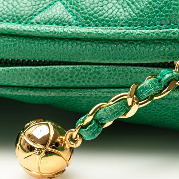 Pre-owned Chanel CC Quilted Caviar Camera Bag Green