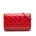 Miniatyrbild 1 av 10: Pre-owned Chanel Bicolor Classic Patent Wallet On Chain Red