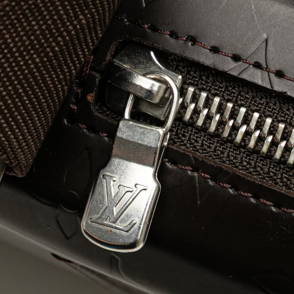Pre-owned Louis Vuitton Monogram Glace Bobby Brown
