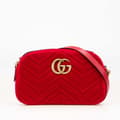 Miniatyrbild 1 av 10: Pre-owned Gucci Small GG Marmont Matelasse Velvet Crossbody Red