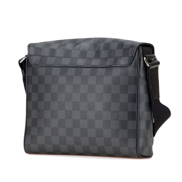 Pre-owned Louis Vuitton Damier Graphite District PM Black