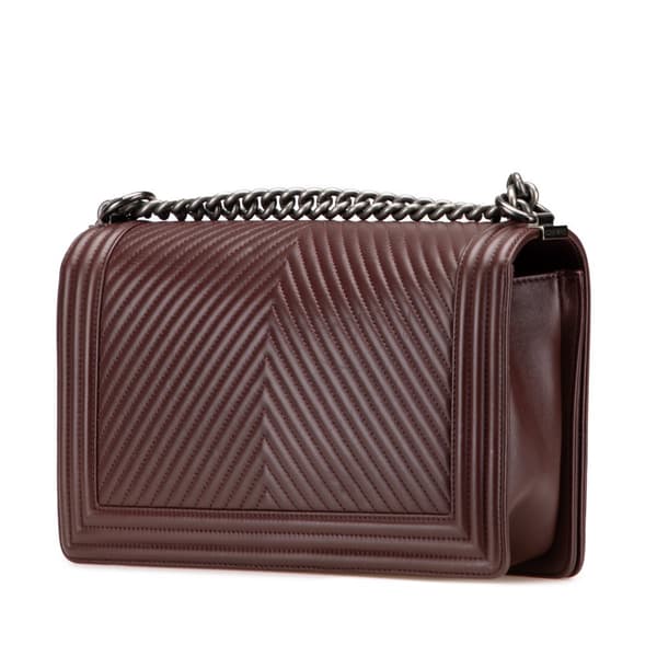 Pre-owned Chanel Medium Chevron Calfskin Boy Flap Red