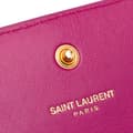 Miniatyrbild 9 av 10: Pre-owned Saint Laurent Patent Monogram Kate Wallet on Chain Pink