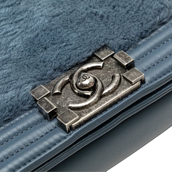 Pre-owned Chanel Small Leather and Fur Boy Flap Blue