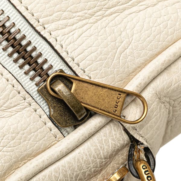 Pre-owned Gucci Grained Calfskin Logo Crossbody White