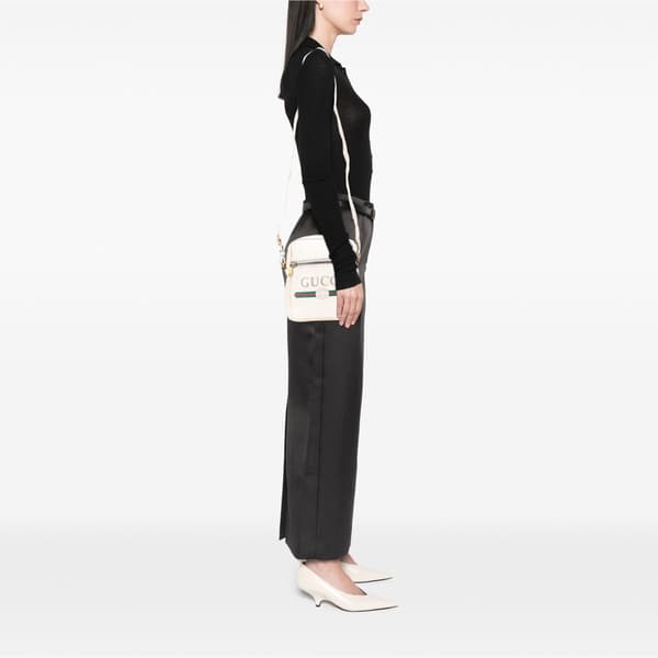 Pre-owned Gucci Grained Calfskin Logo Crossbody White