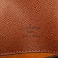 Miniatyrbillede 5 af 10: Pre-owned Louis Vuitton Monogram Musette Tango Long Strap Brown