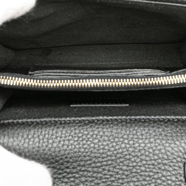 Pre-owned Valentino Pebbled Calfskin Rockstud Chain Wallet Black