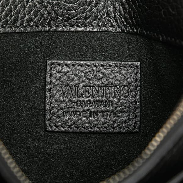 Pre-owned Valentino Pebbled Calfskin Rockstud Chain Wallet Black
