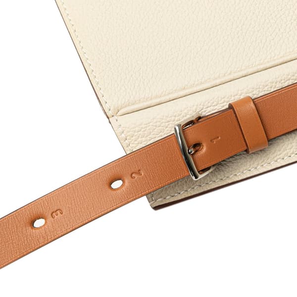 Pre-owned Hermès Togo Perspective Cavaliere 21 White