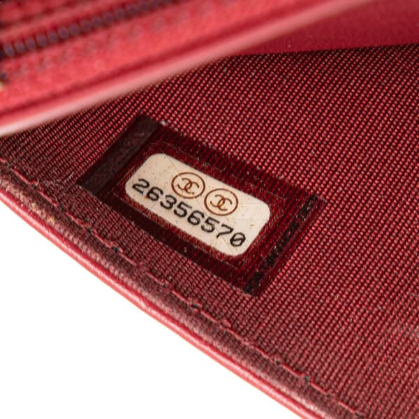 Pre-owned Chanel Quilted Caviar Boy Wallet on Chain Red