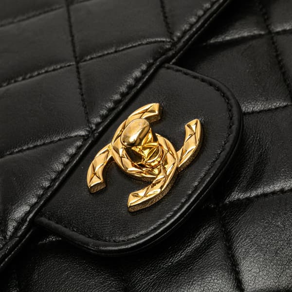 Pre-owned Chanel Small CC Quilted Lambskin Tassel Flap Camera Bag Black