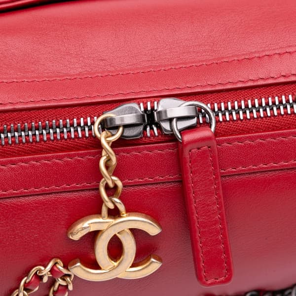 Pre-owned Chanel Calfskin Signature Chain 20s Bowling Bag Red