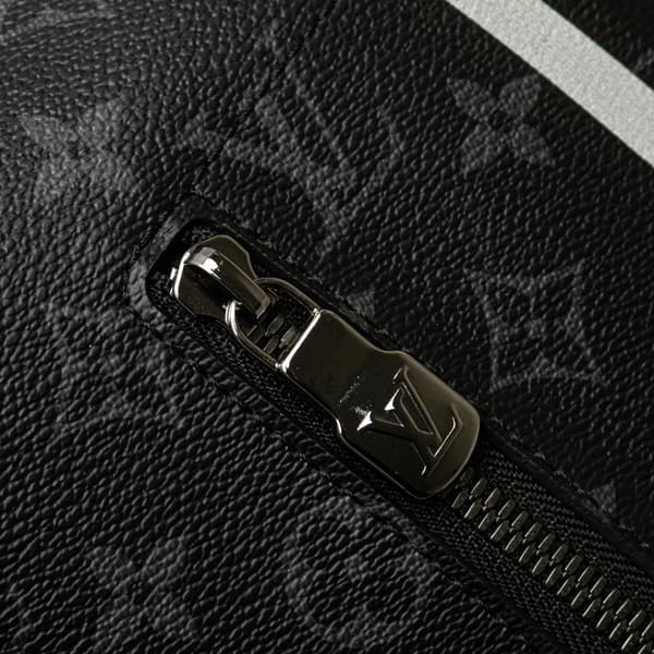 Pre-owned Louis Vuitton Fragment Monogram Eclipse Flash Apollo Messenger PM Black