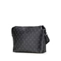 Pikkukuva 2 / 10: Pre-owned Louis Vuitton Fragment Monogram Eclipse Flash Apollo Messenger PM Black