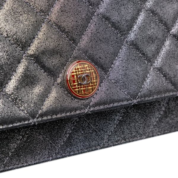 Pre-owned Chanel Quilted Iridescent Lambskin Tartan Button Wallet On Chain Silver