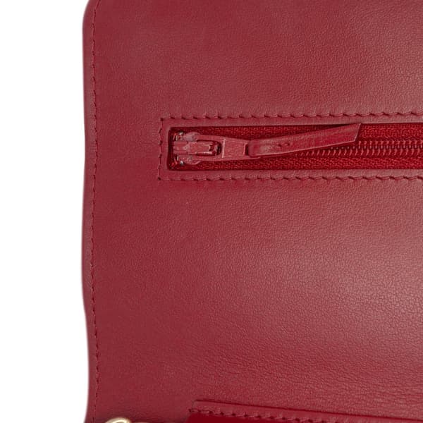 Pre-owned Chanel Métiers d'Art CC Chevron Lambskin Wallet On Chain Red