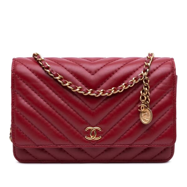Pre-owned Chanel Métiers d'Art CC Chevron Lambskin Wallet On Chain Red