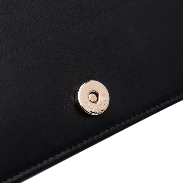 Pre-owned Chanel Bicolor Quilted Lambskin Camellia Wallet on Chain Black