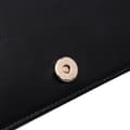 Miniatyrbillede 9 af 10: Pre-owned Chanel Bicolor Quilted Lambskin Camellia Wallet on Chain Black