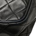 Miniatyrbillede 10 af 10: Pre-owned Chanel Mini CC Diamond Quilted Lambskin Tassel Camera Bag Black
