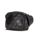 Miniatyrbillede 2 af 10: Pre-owned Chanel Mini CC Diamond Quilted Lambskin Tassel Camera Bag Black