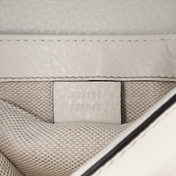 Pre-owned Gucci Small Leather Soho Chain Flap Crossbody White