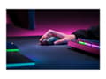 Miniatyrbild 4 av 5: Razer DeathAdder V2 Pro - Mus - ergonomisk - högerhänt - optisk - 8 knappar - trådlös, kabelansluten - Bluetooth, USB, 2.4 GHz