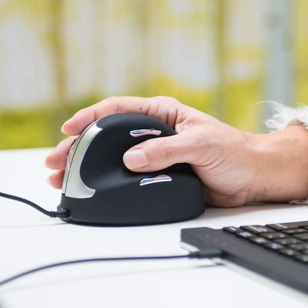 R-Go Tools HE Optisk Mus - USB 2.0 - 4 Knapp(ar) - Silver, Svart - Kabel - 3400 dpi