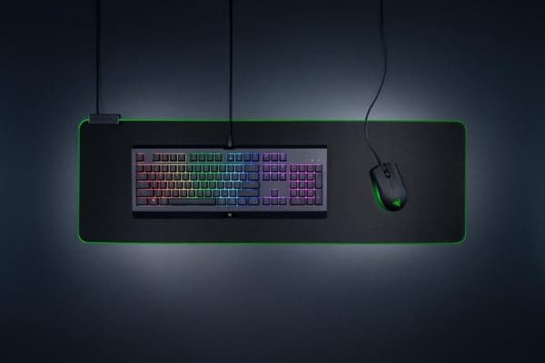 Razer Goliathus Chroma Extended Gaming Mouse Pad – Sort