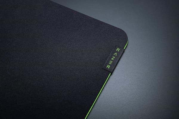 Razer Gigantus V2 M -hiirimatto - musta