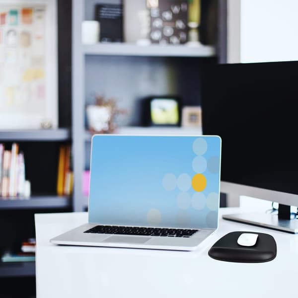 StarTech.com Mouse Pad with Hand rest, 6.7x7.1x 0.8" (17x18x2cm), Ergonomic Mouse Pad with Wrist Support, Desk Wrist Pad w/ Non-Slip PU Base, Cushione