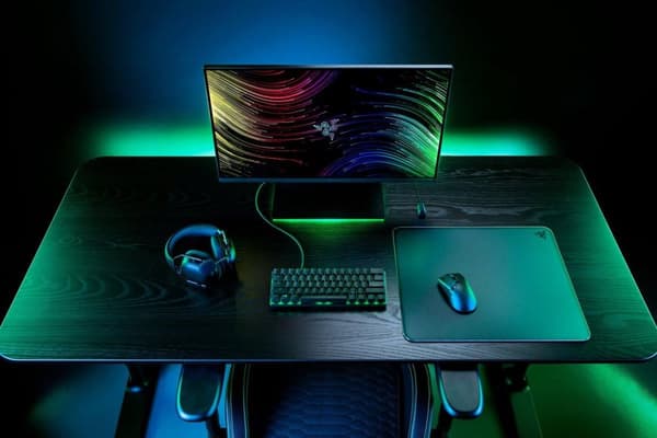 Razer Atlas Tempered Glass Gaming musta (RZ02-04890100-R3M1)