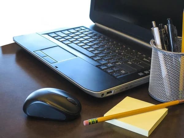Logitech M317 trådløs mus med Unifying Receiver - Sort