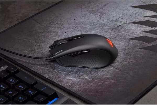 CORSAIR HARPOON PRO RGB Langallinen kevyt FPS / MOBA-pelihiiri - 12,000 DPI
